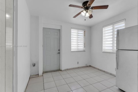 Casa en alquiler en Miramar, Florida, 2 dormitorios, 194.17 m2 № 2088618 - foto 15