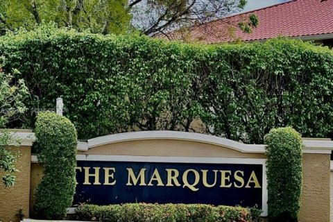 Condo in Pembroke Pines, Florida, 2 bedrooms  № 2068988