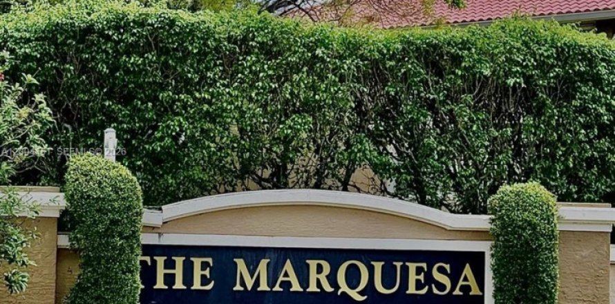 Condo in Pembroke Pines, Florida, 2 bedrooms  № 2068988