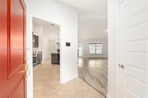 Casa en venta en Ocala, Florida, 4 dormitorios № 2018821 - foto 12