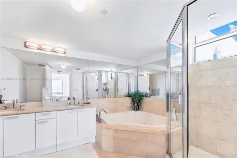Condominio en venta en Aventura, Florida, 2 dormitorios, 157.19 m2 № 1871717 - foto 10