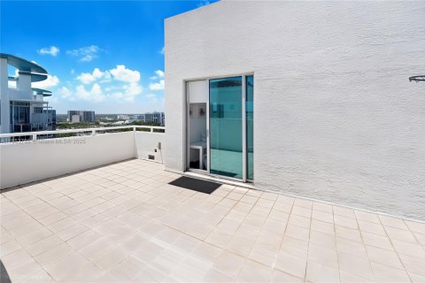 Condominio en venta en Aventura, Florida, 2 dormitorios, 157.19 m2 № 1871717 - foto 11