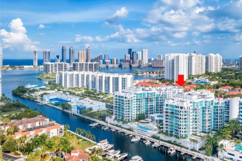 Condominio en venta en Aventura, Florida, 2 dormitorios, 157.19 m2 № 1871717 - foto 16