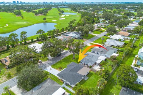 House in Belleair, Florida 4 bedrooms, 175.12 sq.m. № 1796779 - photo 6