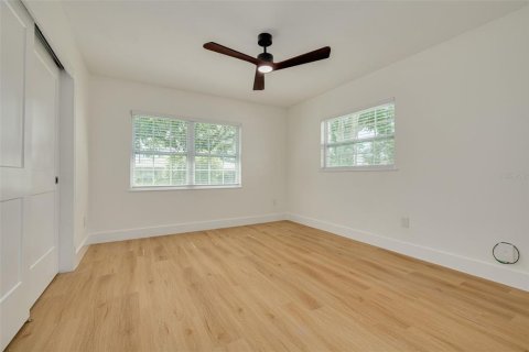 House in Belleair, Florida 4 bedrooms, 175.12 sq.m. № 1796779 - photo 30