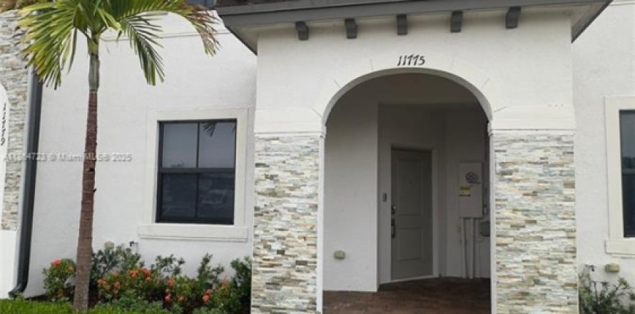 Villa ou maison à Homestead, Floride 3 chambres, 149.76 m2 № 1892793
