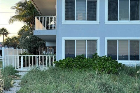 Copropriété à louer à Lauderdale-by-the-Sea, Floride: 36.23 m2 № 1173164 - photo 1