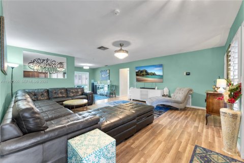 Купить виллу или дом в Санрайз, Флорида 3 спальни, 162.58м2, № 2026236 - фото 4