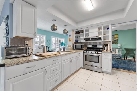 Купить виллу или дом в Санрайз, Флорида 3 спальни, 162.58м2, № 2026236 - фото 9