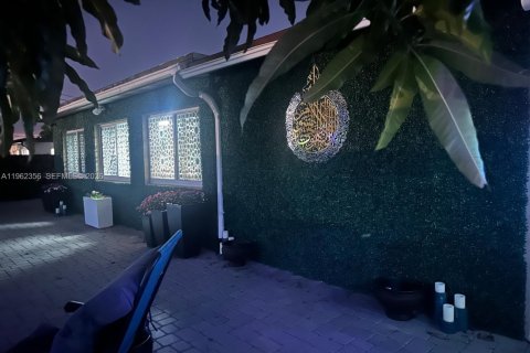 Купить виллу или дом в Санрайз, Флорида 3 спальни, 162.58м2, № 2026236 - фото 22