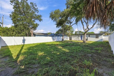 Villa ou maison à louer à Saint Petersburg, Floride: 3 chambres, 84.73 m2 № 2383400 - photo 24