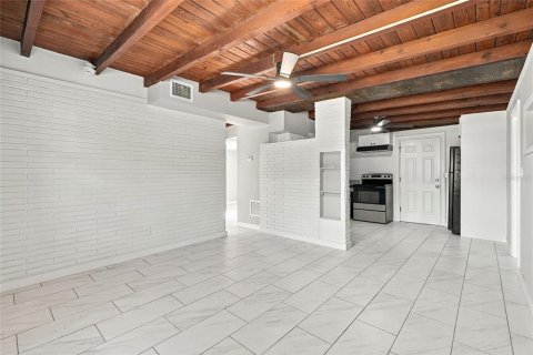 Villa ou maison à louer à Saint Petersburg, Floride: 3 chambres, 84.73 m2 № 2383400 - photo 5