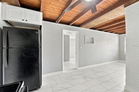Villa ou maison à louer à Saint Petersburg, Floride: 3 chambres, 84.73 m2 № 2383400 - photo 7