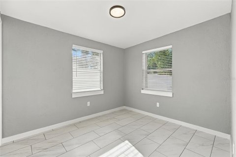Villa ou maison à louer à Saint Petersburg, Floride: 3 chambres, 84.73 m2 № 2383400 - photo 18