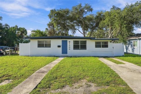 Villa ou maison à Saint Petersburg, Floride 3 chambres, 84.73 m2 № 2383400