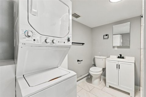 Villa ou maison à louer à Saint Petersburg, Floride: 3 chambres, 84.73 m2 № 2383400 - photo 13