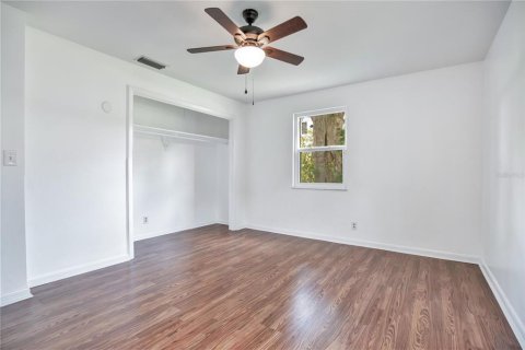 House in Ormond Beach, Florida 4 bedrooms, 164.25 sq.m. № 2196990 - photo 12