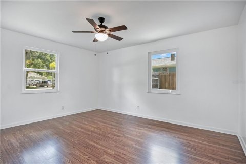 House in Ormond Beach, Florida 4 bedrooms, 164.25 sq.m. № 2196990 - photo 15