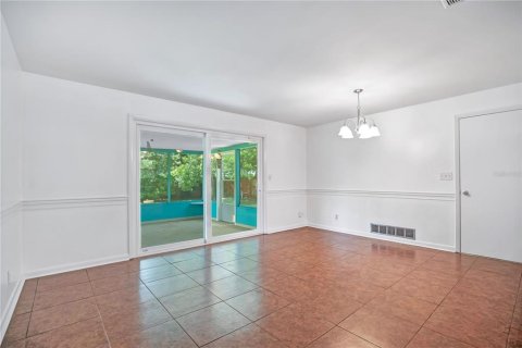 House in Ormond Beach, Florida 4 bedrooms, 164.25 sq.m. № 2196990 - photo 7