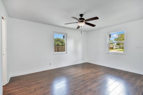House in Ormond Beach, Florida 4 bedrooms, 164.25 sq.m. № 2196990 - photo 18