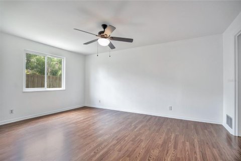 House in Ormond Beach, Florida 4 bedrooms, 164.25 sq.m. № 2196990 - photo 25