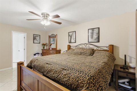 Casa en venta en Cape Coral, Florida, 3 dormitorios, 139.45 m2 № 2214508 - foto 19
