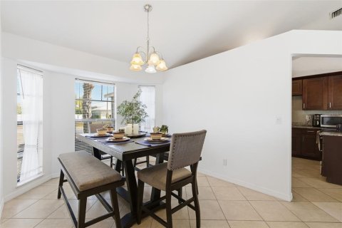 Casa en venta en Cape Coral, Florida, 3 dormitorios, 139.45 m2 № 2214508 - foto 9