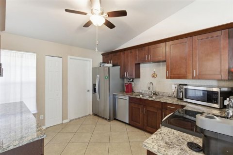 Casa en venta en Cape Coral, Florida, 3 dormitorios, 139.45 m2 № 2214508 - foto 10