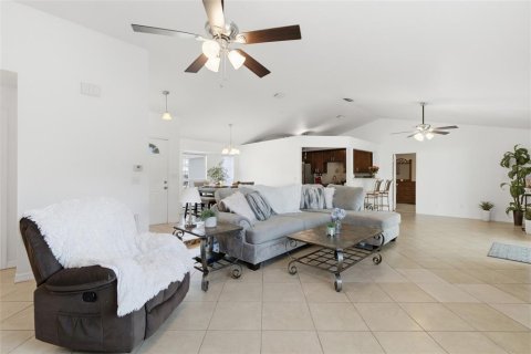 Casa en venta en Cape Coral, Florida, 3 dormitorios, 139.45 m2 № 2214508 - foto 6
