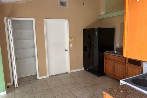 House in Port St. Lucie, Florida 3 bedrooms, 120.96 sq.m. № 2378901 - photo 12