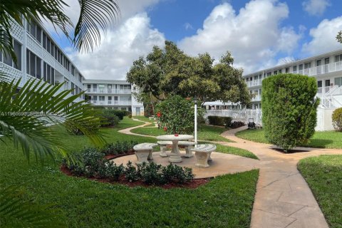 Condominio en venta en Miami, Florida, 1 dormitorio, 57.6 m2 № 2043904 - foto 3