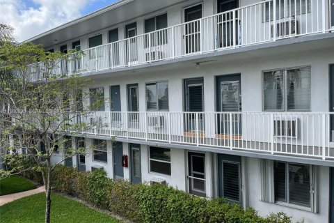 Condominio en venta en Miami, Florida, 1 dormitorio, 57.6 m2 № 2043904 - foto 4