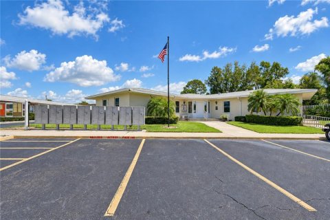 Villa ou maison à vendre à Seminole, Floride: 2 chambres, 65.96 m2 № 2398452 - photo 30