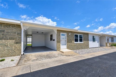 Villa ou maison à Seminole, Floride 2 chambres, 65.96 m2 № 2398452