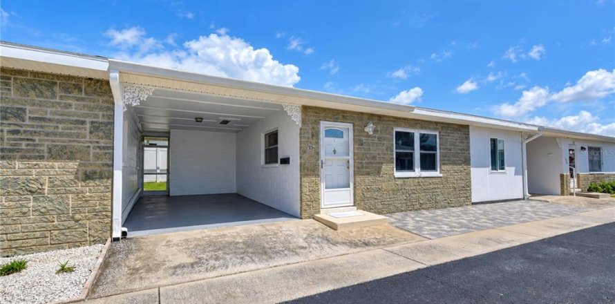 Villa ou maison à Seminole, Floride 2 chambres, 65.96 m2 № 2398452