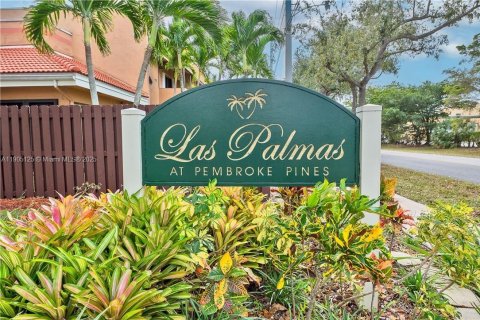 Adosado en venta en Pembroke Pines, Florida, 2 dormitorios, 95.13 m2 № 1955772 - foto 1