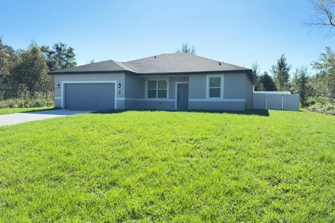 Villa ou maison à louer à Citrus Springs, Floride: 4 chambres, 158.68 m2 № 2413815 - photo 3