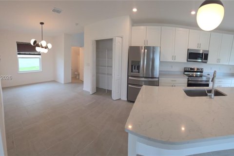 Casa en alquiler en Port St. Lucie, Florida, 5 dormitorios, 269.04 m2 № 2087251 - foto 10