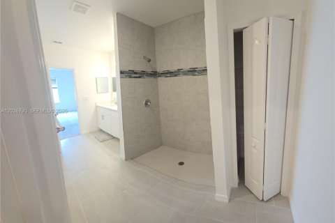 Casa en alquiler en Port St. Lucie, Florida, 5 dormitorios, 269.04 m2 № 2087251 - foto 18