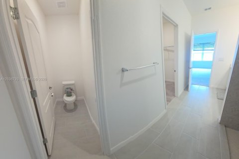 Casa en alquiler en Port St. Lucie, Florida, 5 dormitorios, 269.04 m2 № 2087251 - foto 4