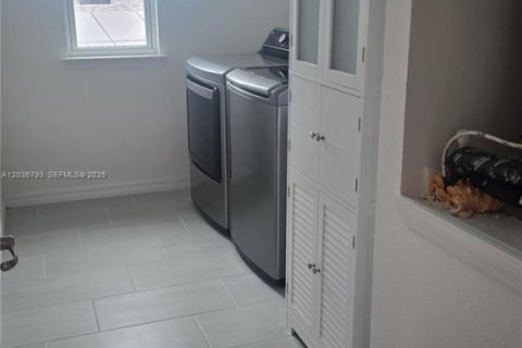 Casa en alquiler en Port St. Lucie, Florida, 5 dormitorios, 269.04 m2 № 2087251 - foto 12