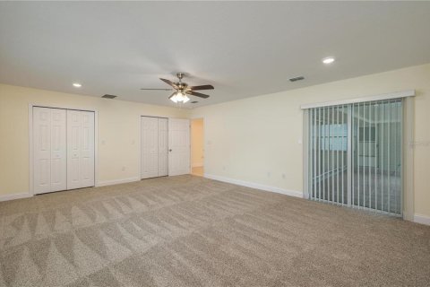 Villa ou maison à louer à Lakeland, Floride: 4 chambres, 212.1 m2 № 2403170 - photo 13