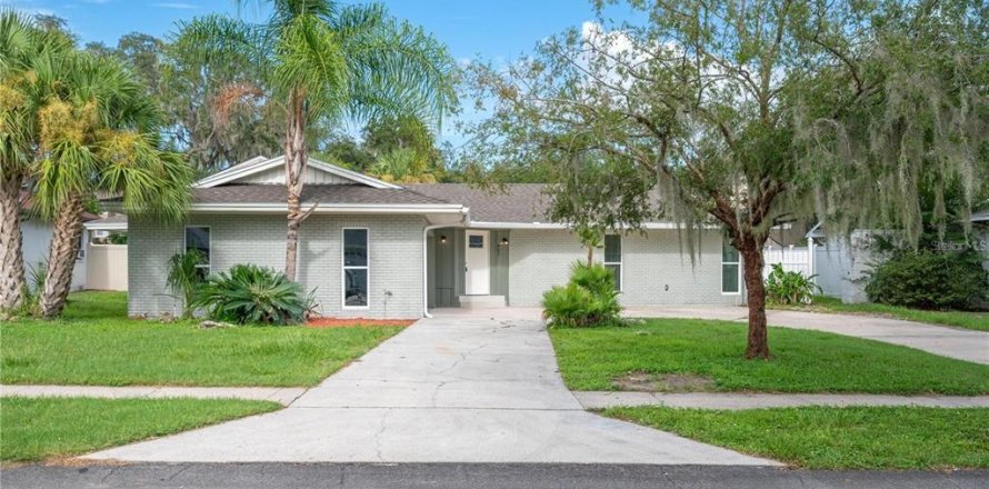 Villa ou maison à Lakeland, Floride 4 chambres, 212.1 m2 № 2403170