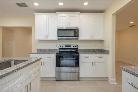 Villa ou maison à louer à Lakeland, Floride: 4 chambres, 212.1 m2 № 2403170 - photo 8