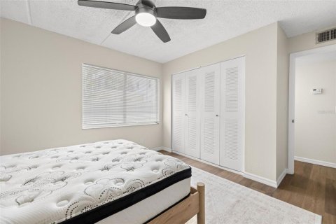 Condo in Tampa, Florida, 1 bedroom № 2215722 - photo 14