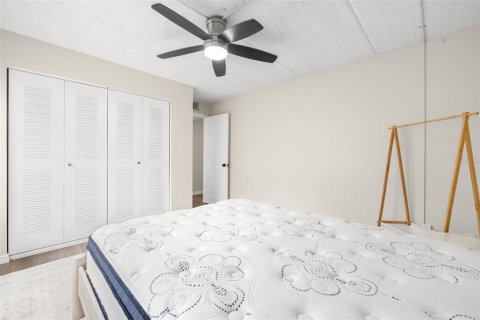 Condo in Tampa, Florida, 1 bedroom № 2215722 - photo 16