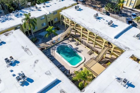 Condo in Tampa, Florida, 1 bedroom № 2215722 - photo 25