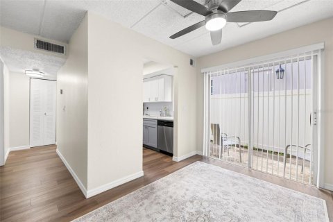 Condo in Tampa, Florida, 1 bedroom № 2215722 - photo 7