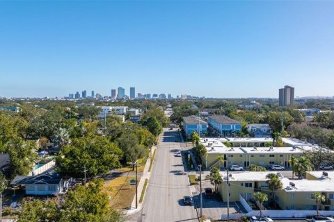 Condo in Tampa, Florida, 1 bedroom № 2215722 - photo 21