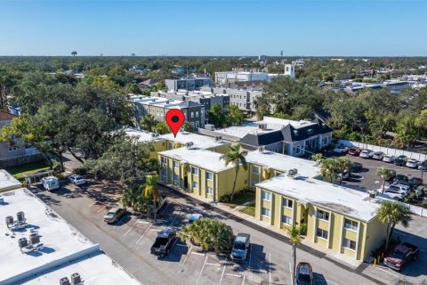Condo in Tampa, Florida, 1 bedroom № 2215722 - photo 27